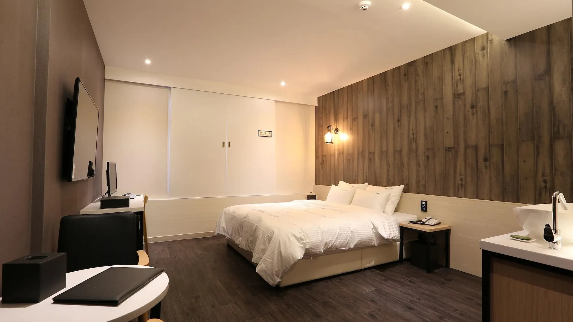 Le Idea Hotel Busan Station 2*,  South Korea